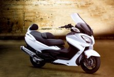 Suzuki BURGMAN 650 2023